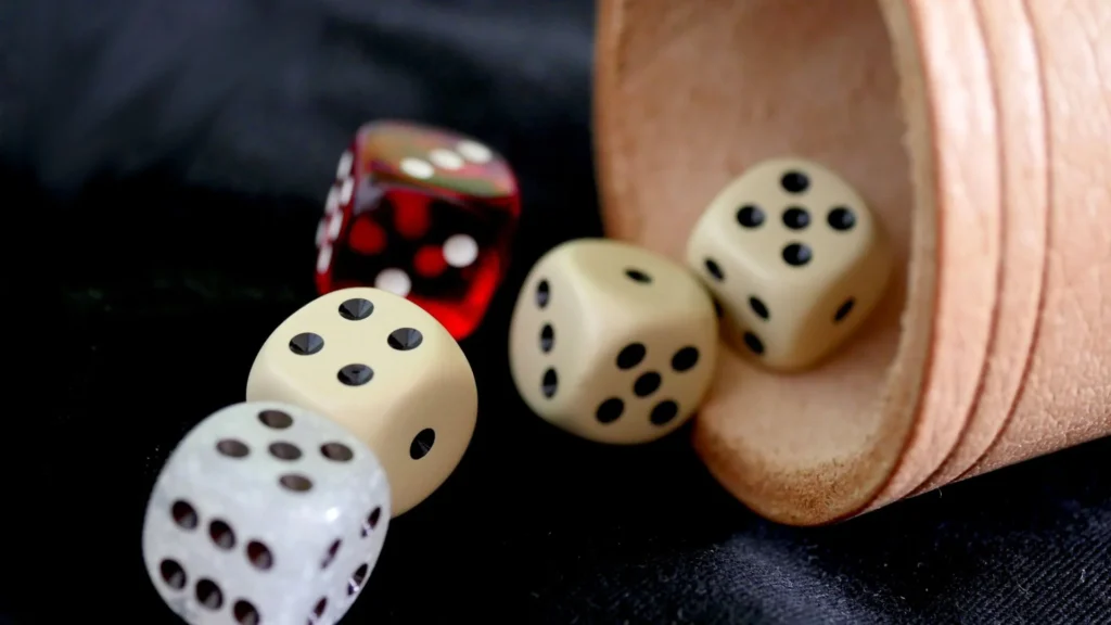 สูตรเดินเงินแบบ “ขั้นบันได” สำหรับแทง 11 ไฮโล